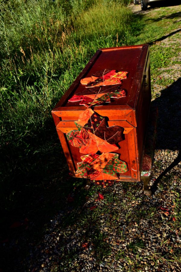 patchwork maple leaf adaptable table runner